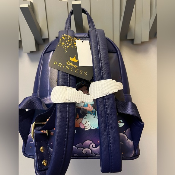 Aladdin Loungefly mini backpack - Picture 2 of 5